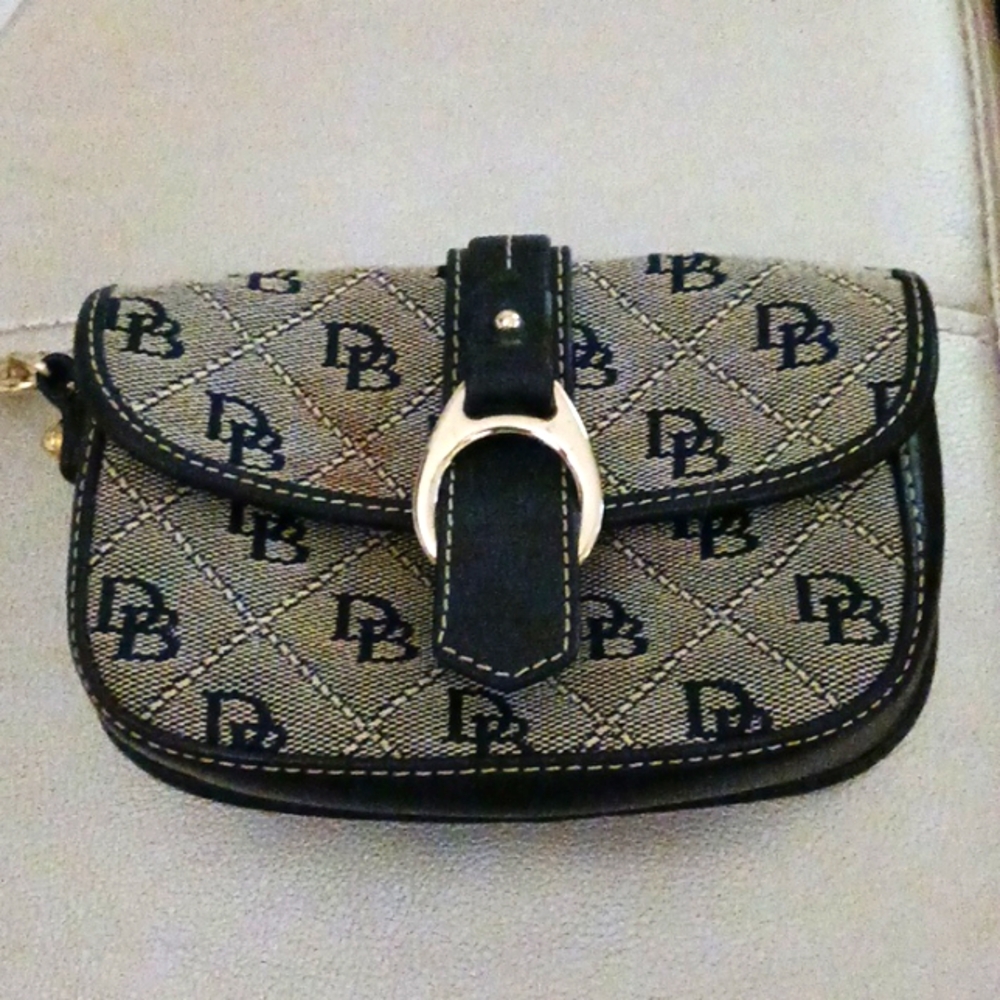 Dooney & Bourke Wristlet